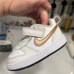 Size 4C Nike toddler shoes